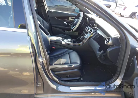 2018 Mercedes-Benz C 300 из США, поврежденный, VIN WDDWF4JBXJR333681